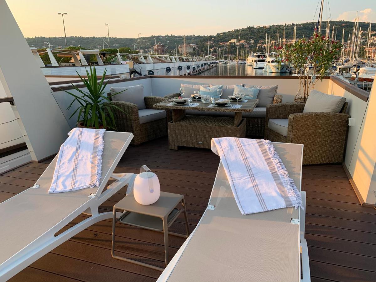 Вилла Sirena Floating House Порторож Экстерьер фото