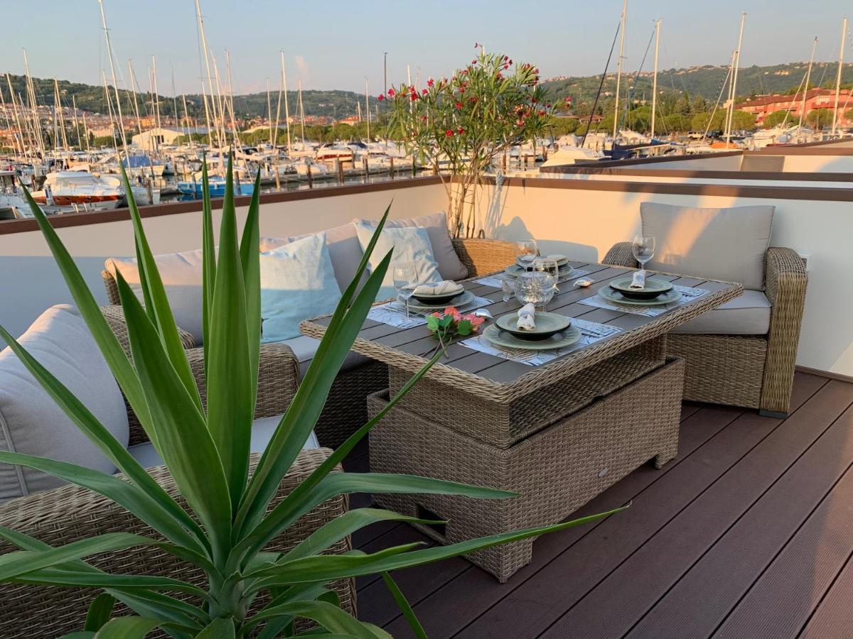 Вилла Sirena Floating House Порторож Экстерьер фото